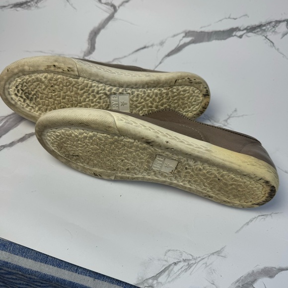 Frye Chambers Women’s Greige Leather Loafers #7200063 - Picture 4 of 8